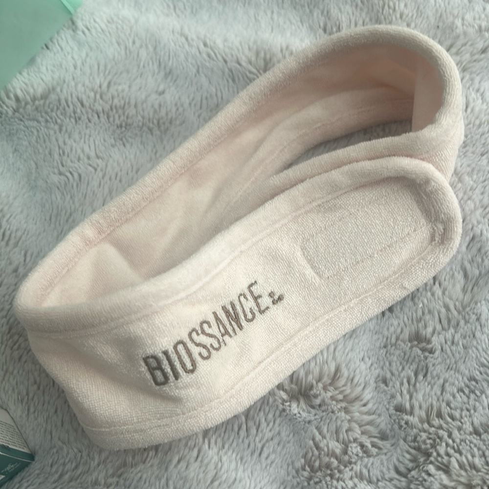 New Biossance eye cream and bag - Picture 2 of 8